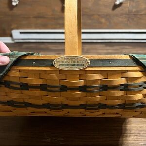 Longaberger basket 
Hospitality basket  1998
Traditions collection